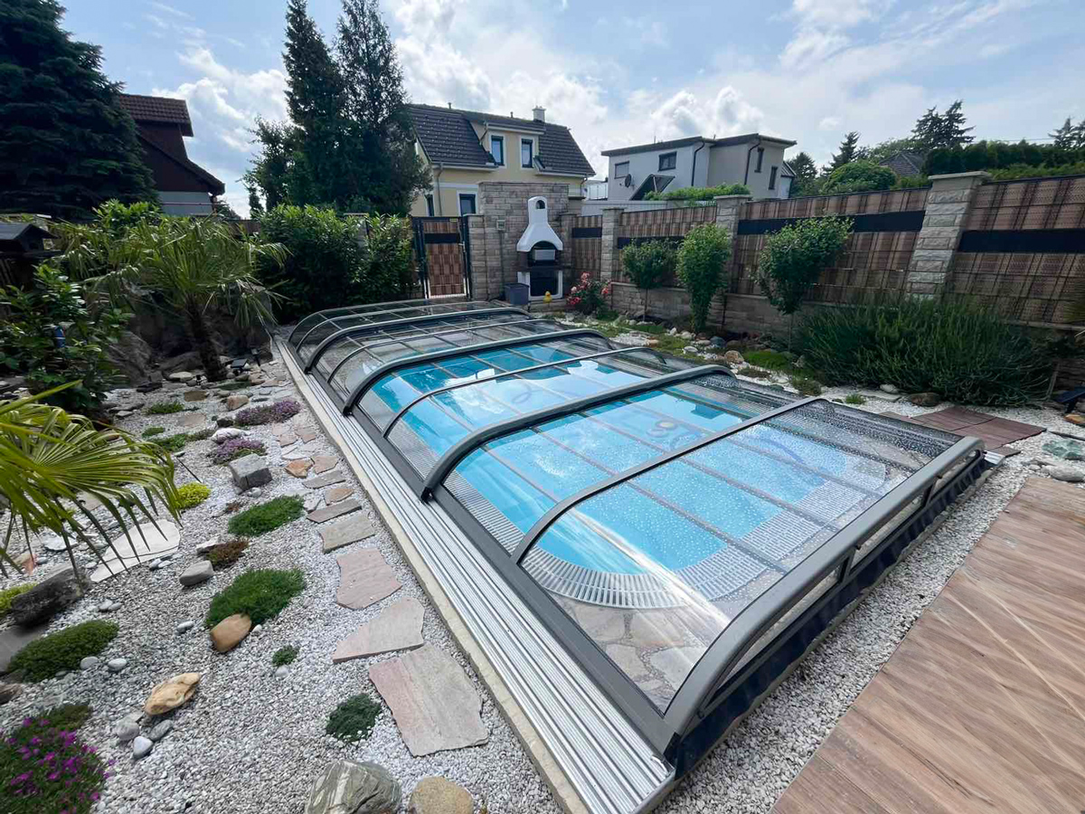 Elképszült medencefedés projekt - Optic modell